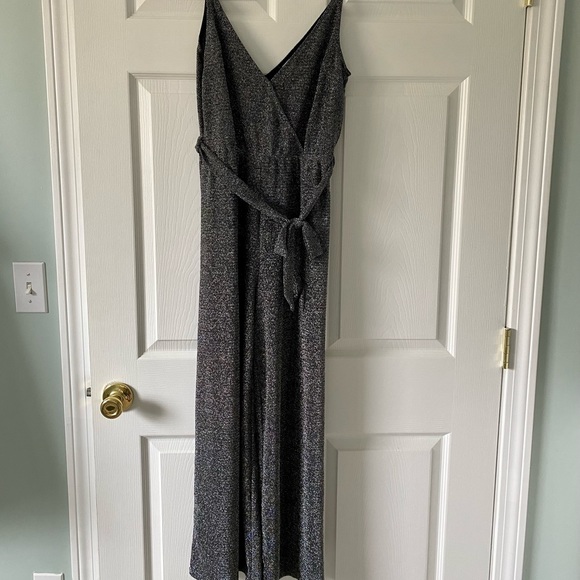 H&M Metallic Sleeveless Jumpsuit NWT Size S - Picture 3 of 4